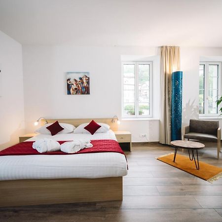 Hotel-Restaurant La Croix D'Or Ballaigues 外观 照片