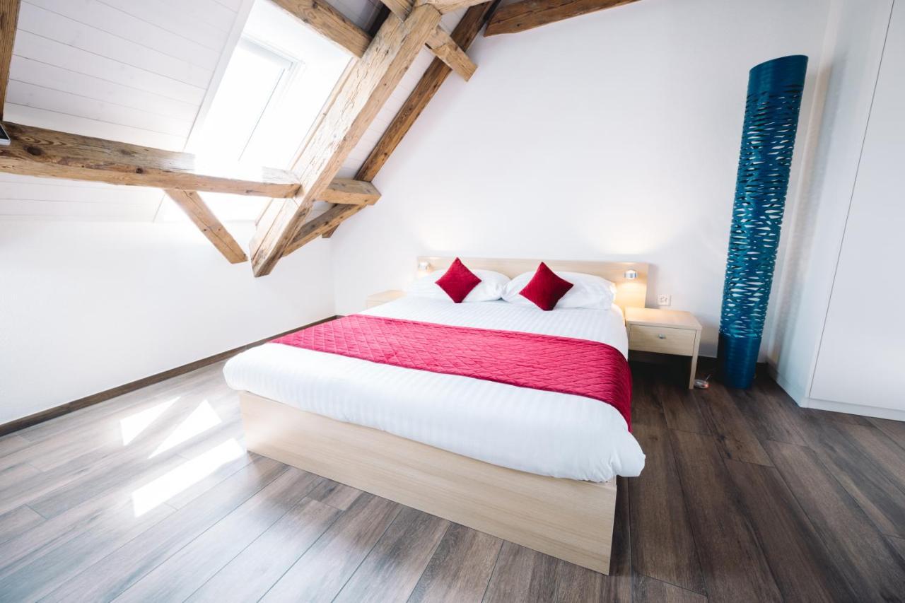 Hotel-Restaurant La Croix D'Or Ballaigues 外观 照片
