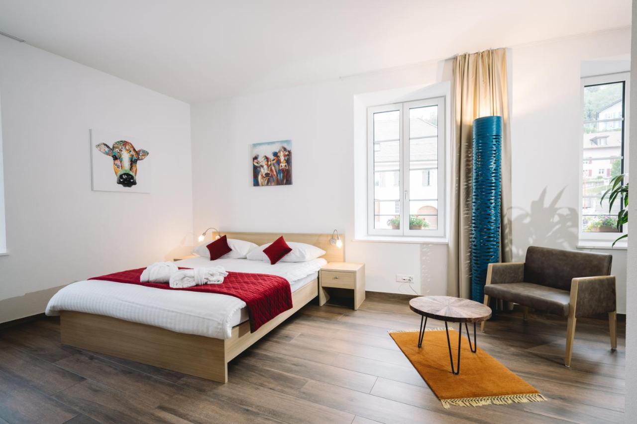 Hotel-Restaurant La Croix D'Or Ballaigues 外观 照片