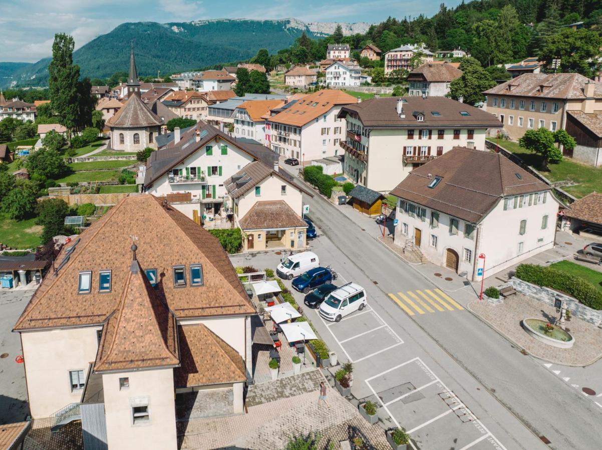 Hotel-Restaurant La Croix D'Or Ballaigues 外观 照片